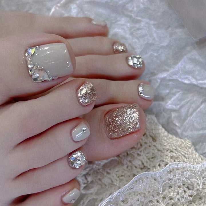 Glamorous Glittering False Nail Art Stornfield