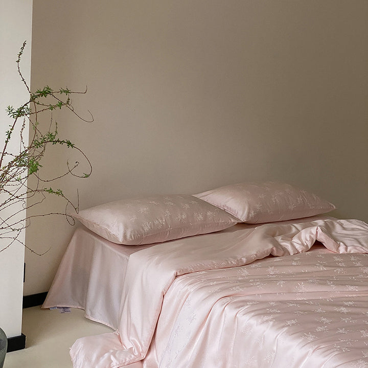 Luxurious satin bedding set with watercolor floral pattern