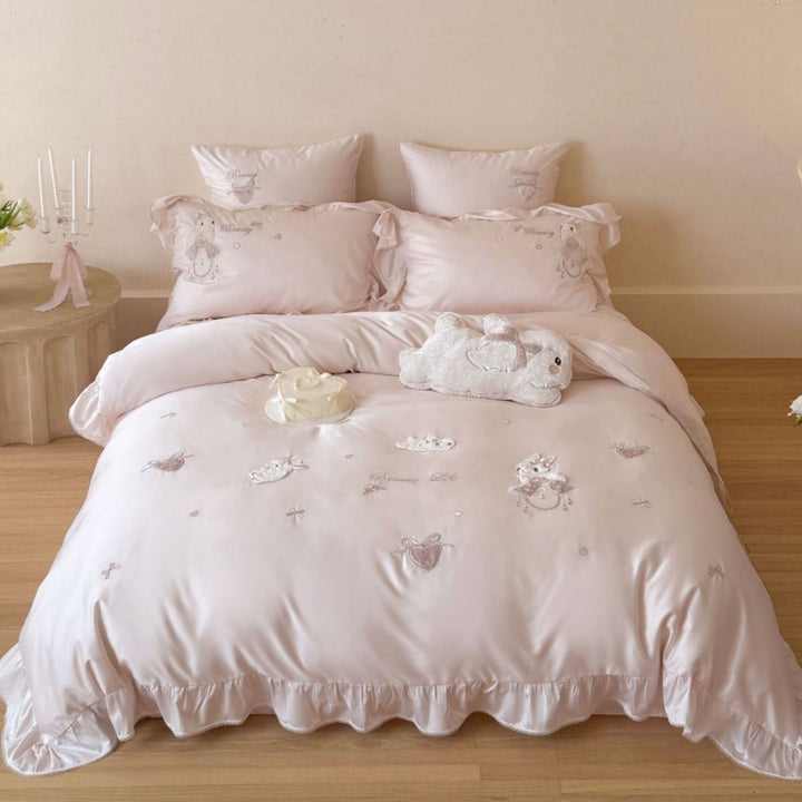 Luxurious Satin-Feel Ruffled Duvet Cover Ensemble with Embroidered Appliqué Pillow Shams
