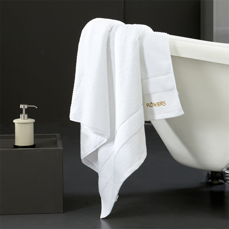 Luxurious terry towel set made of cotton velour with ribbed texture