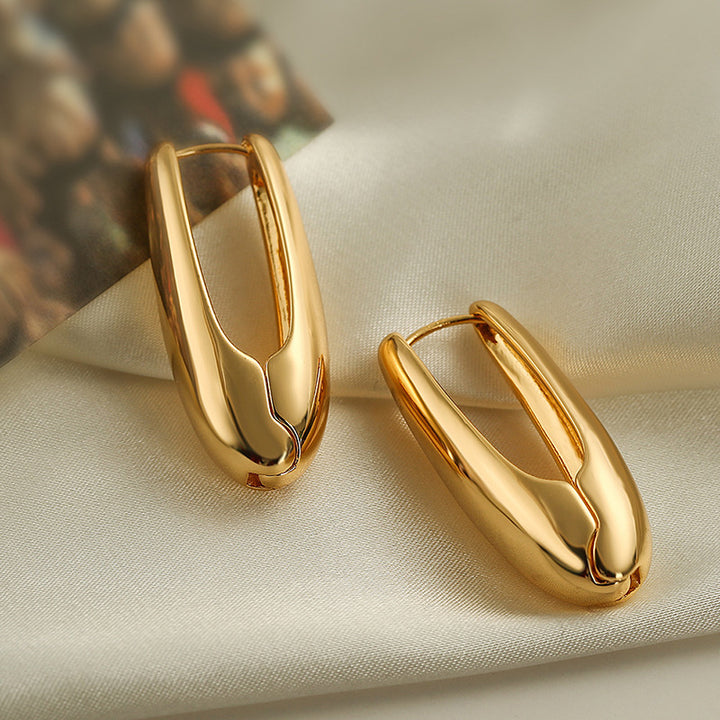 Elegant and Stylish Earrings Stornfield