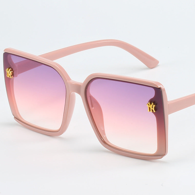 Women's Oversized Sunglasses with Elegant Lenses Stornfield