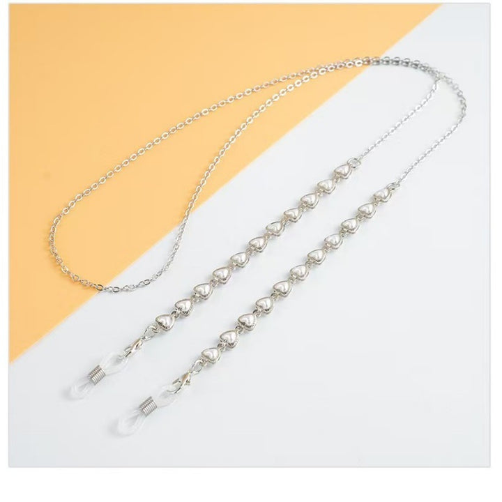 Elegant Beaded Eyewear Chain Stornfield