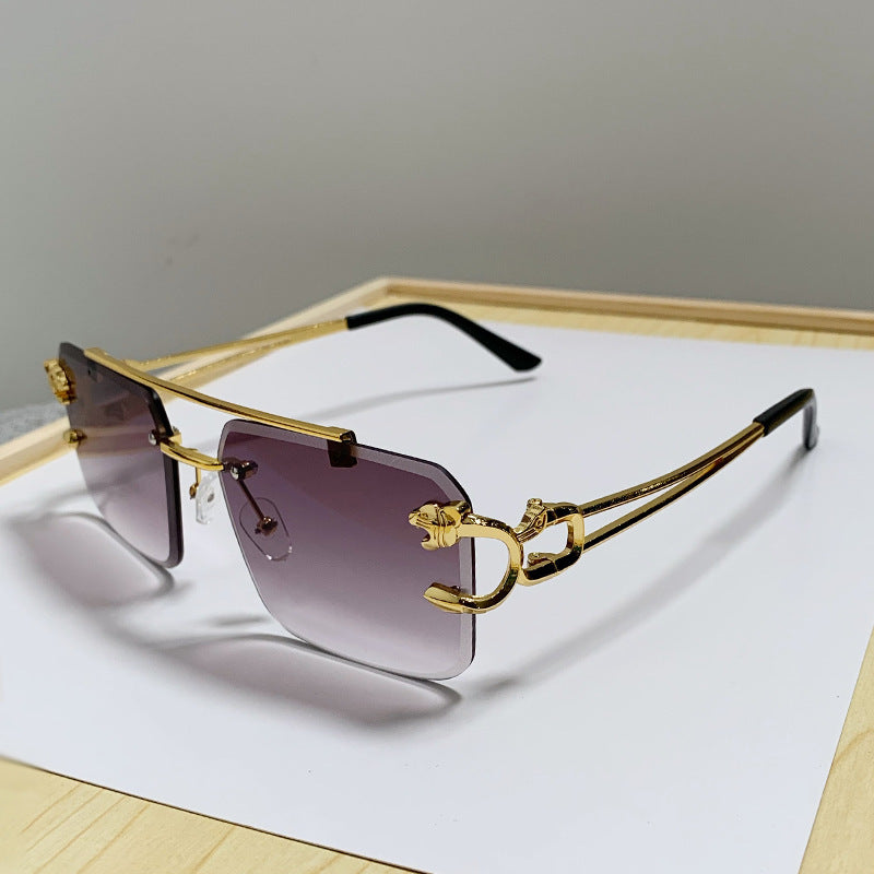 Women's glasses with extravagant frame and luxurious accents Stornfield