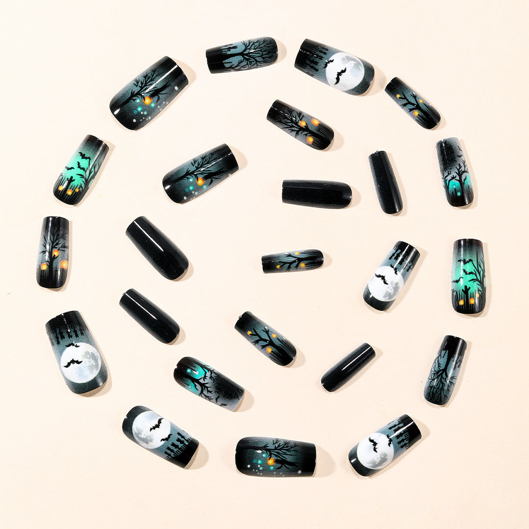 Gothic Horror-Themed Nail Art Extensions Stornfield