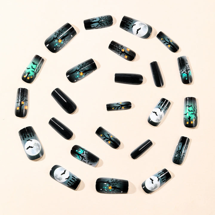 Gothic Horror-Themed Nail Art Extensions Stornfield