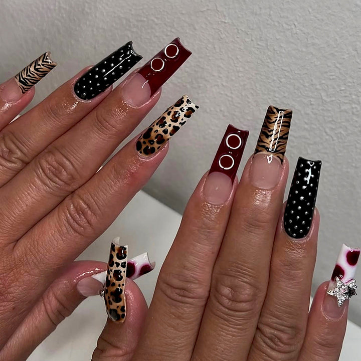 Artificial Nails with Trendy Animal Pattern Stornfield