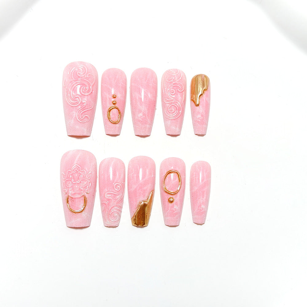 Elegant and Decorative Art Nails Stornfield