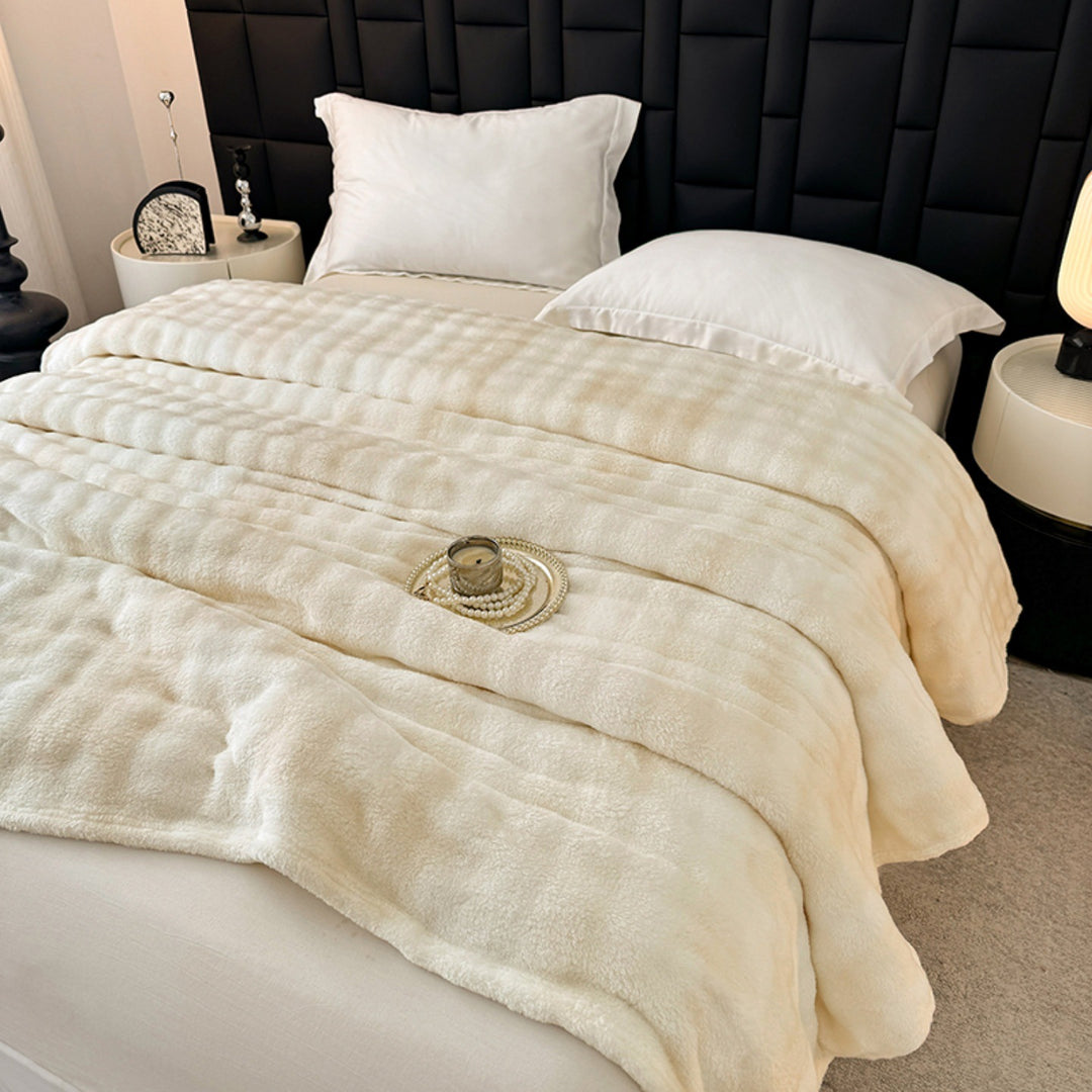 Luxurious Soft Faux Fur Blanket Stornfield
