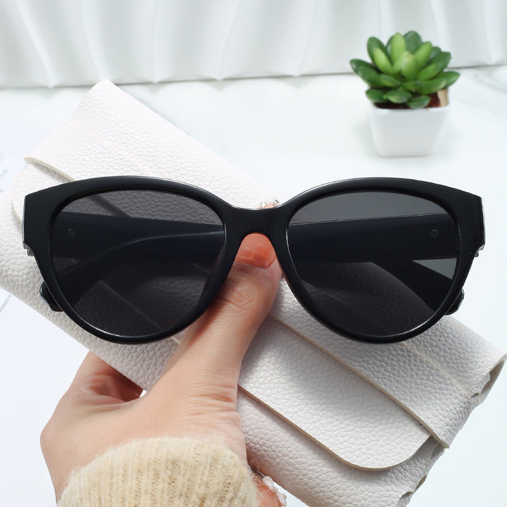 Women's Cat-Eye Sunglasses with Luxurious Leopard Print and Charming Details Stornfield
