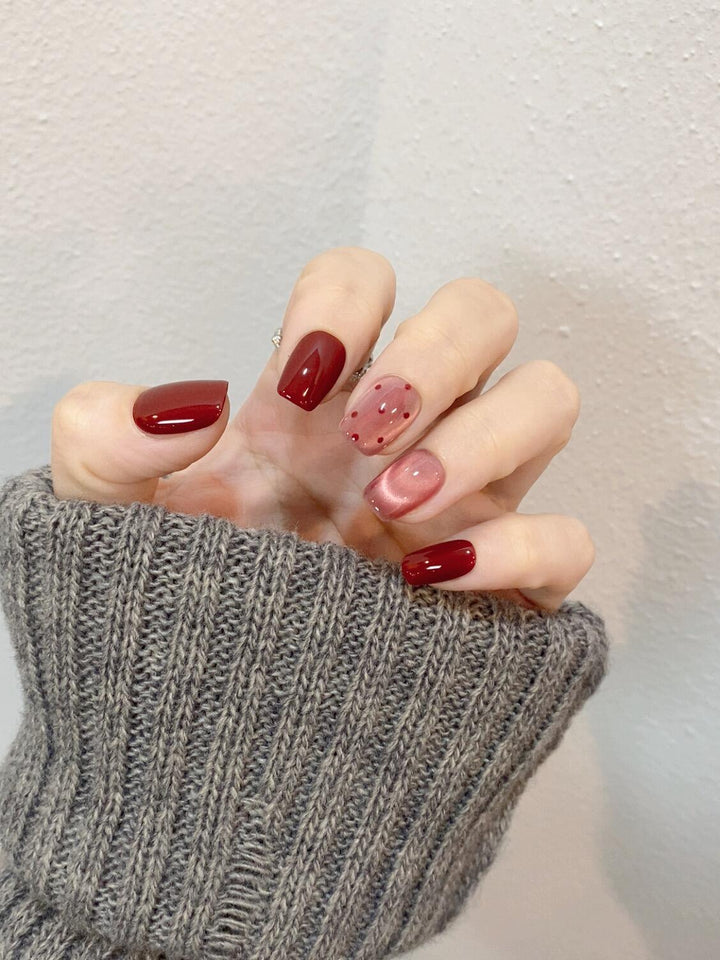 Artificial nail tips with creative dots and high gloss finish Stornfield
