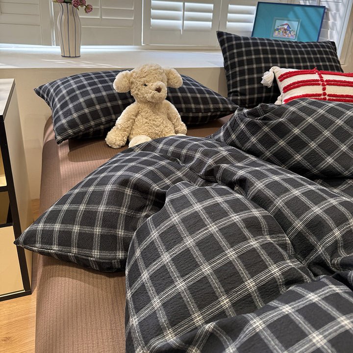 Cozy Plaid Bedding Set