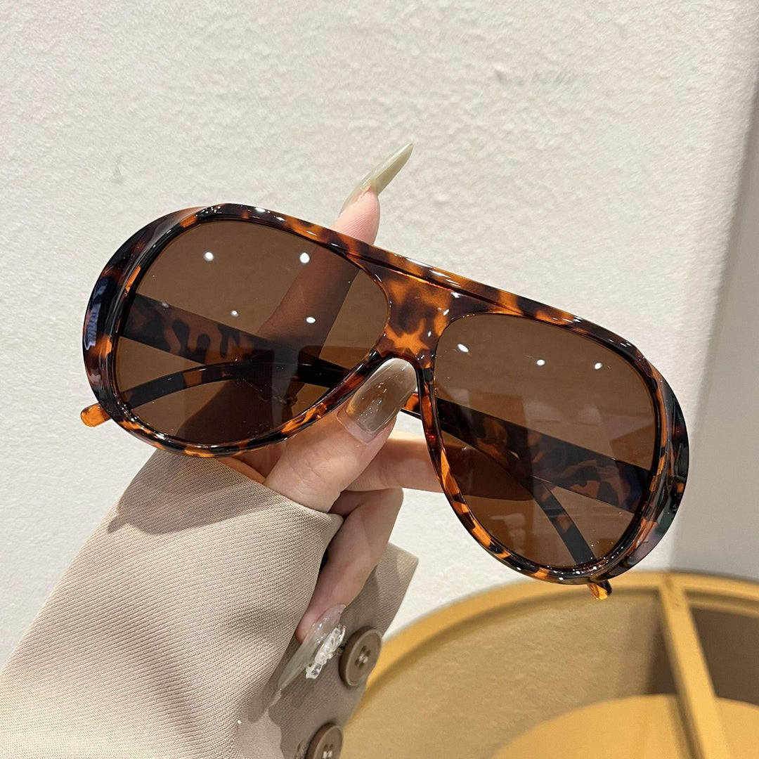 Sporty Oversized Shield Sunglasses Stornfield