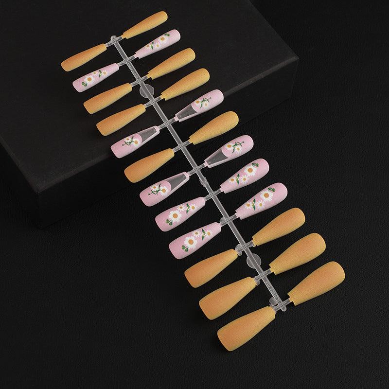 Artificial nails in elegant design Stornfield