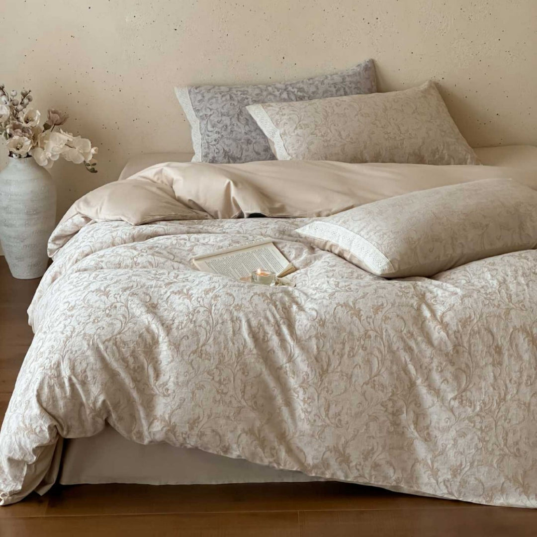 Jacquard Damask Duvet Cover Set with Hidden Closure and Corner Ties