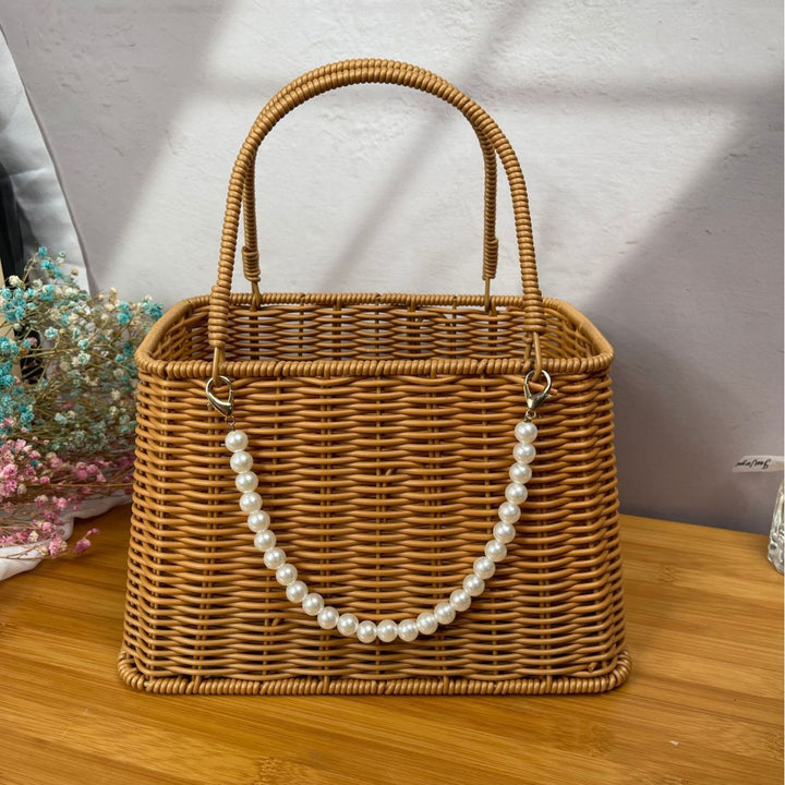 Women's stylish rattan container with pearl handle Stornfield