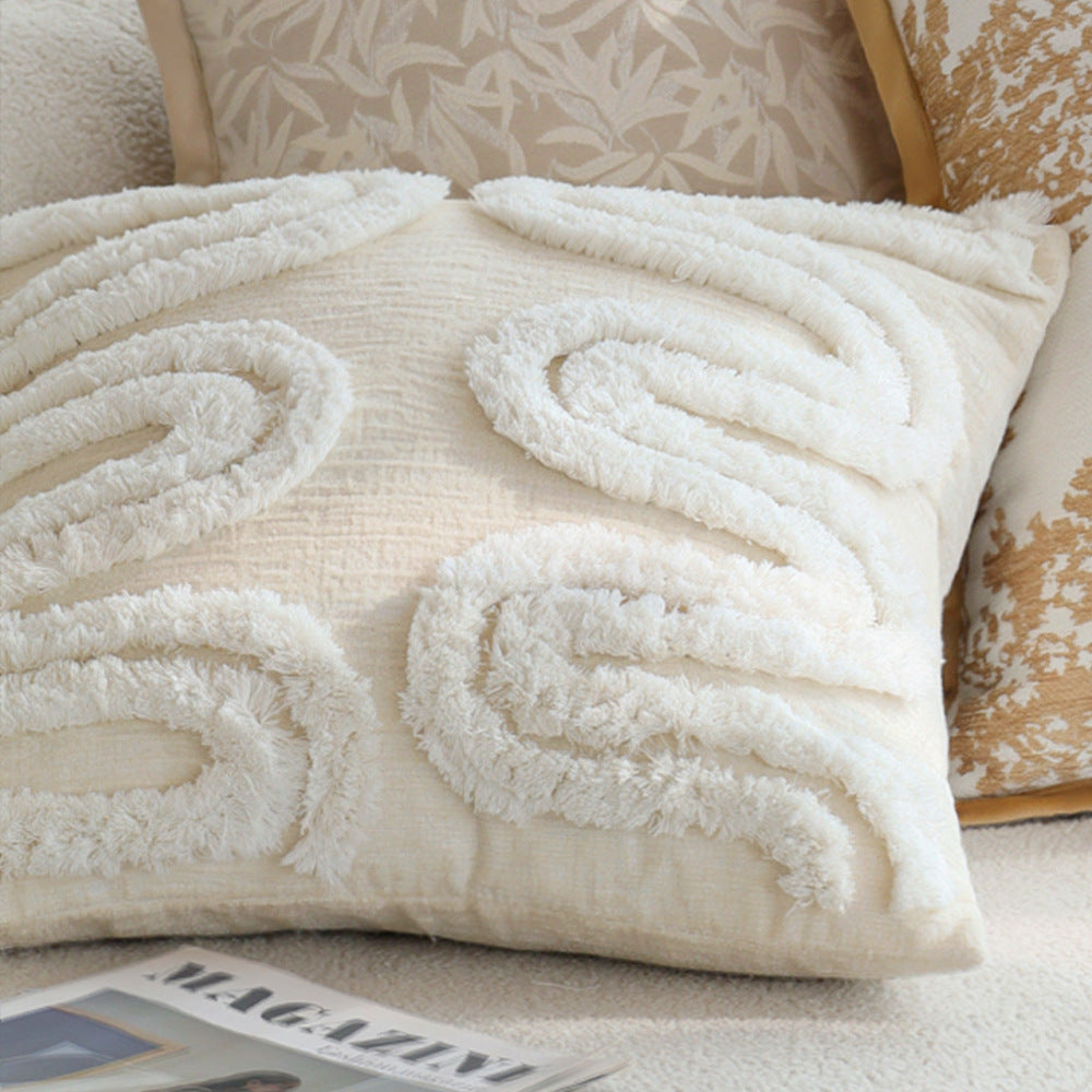 Elegant cushion with floral embroidery details