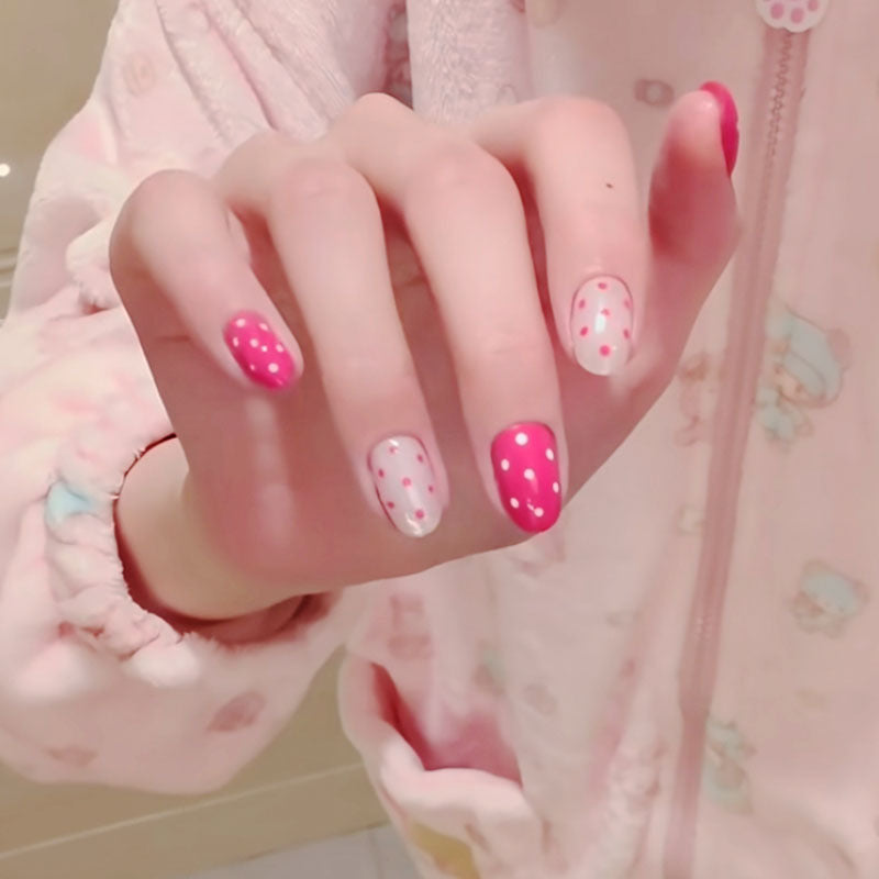 Artistic Cat-Themed Press-On Nail Art Set Stornfield