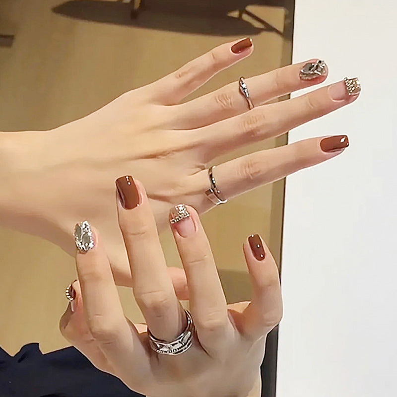 Nail set with Sparkling Crystal and Glitter Accents Stornfield