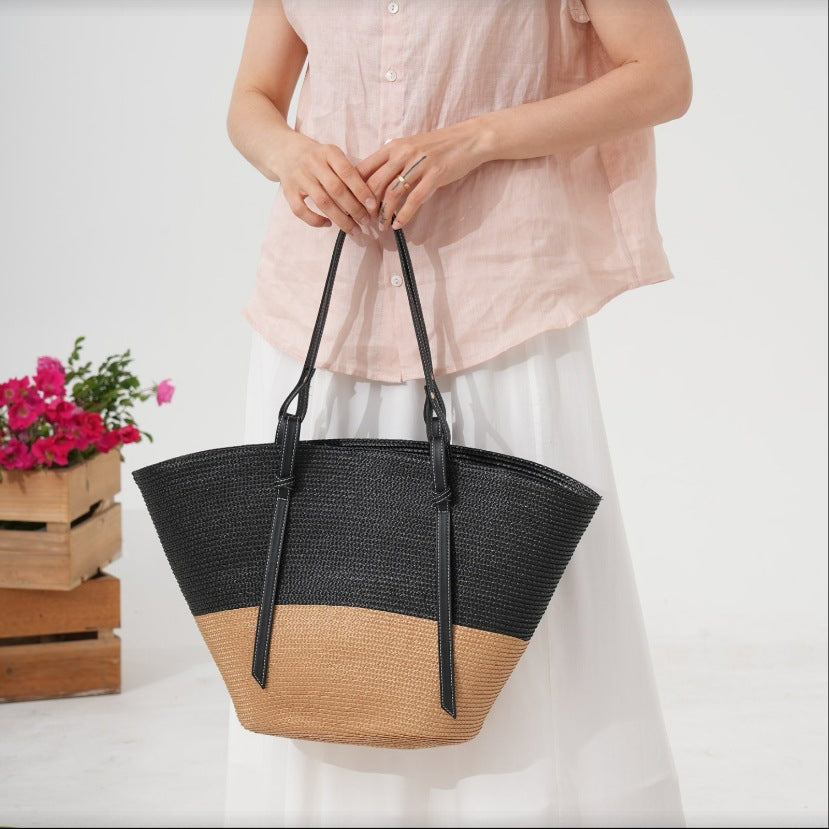 Elegant Beach Bag Made of Woven Natural Material with Leather Accents Stornfield