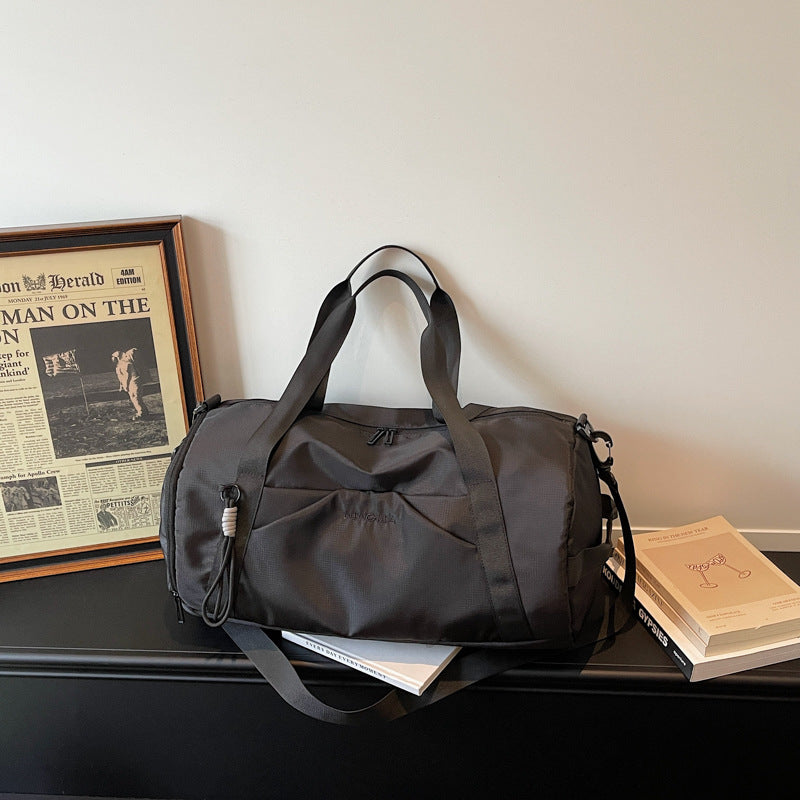 Versatile Travel Duffel with Adjustable Shoulder Strap