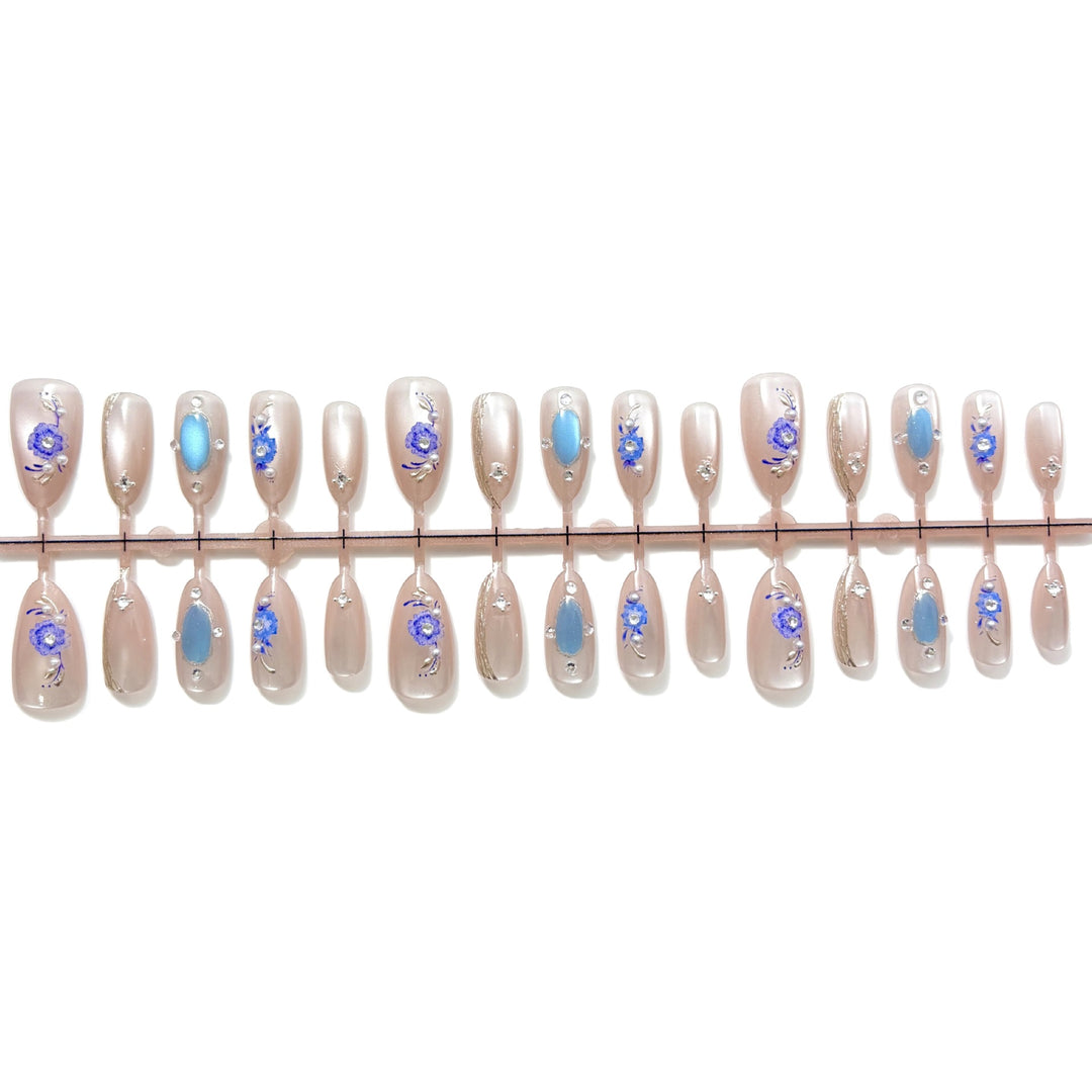 Elegant Floral-Design Press-On Nail Collection