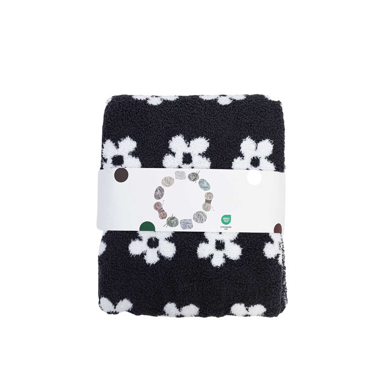 Extra soft fluffy blanket with teddy finish and floral relief