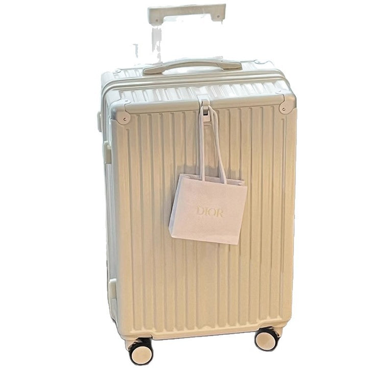 Smart Charging Hard-Shell Luggage Stornfield