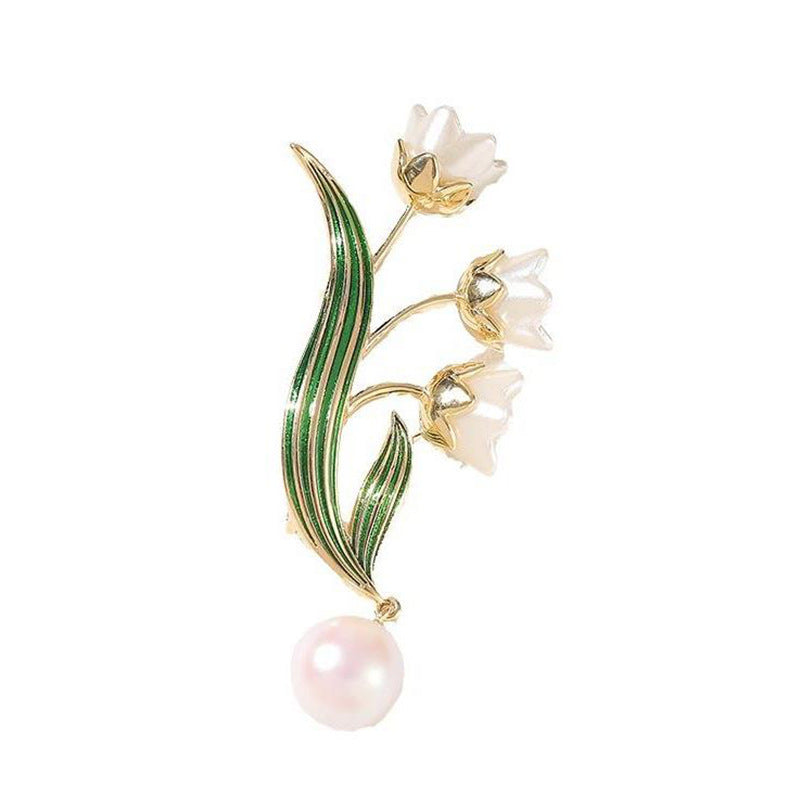 Elegant flower brooch with pearl pendant Stornfield