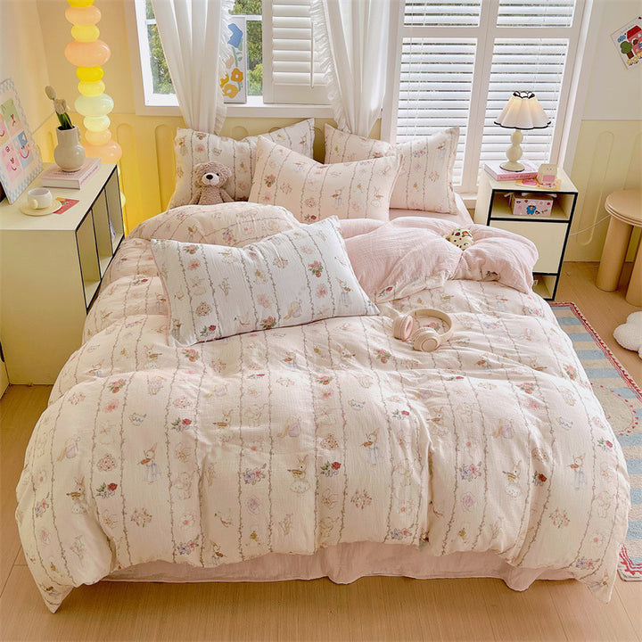 Cotton Gauze Quilted Duvet Cover and Pillowcase Set with Vintage Floral Bunny Print