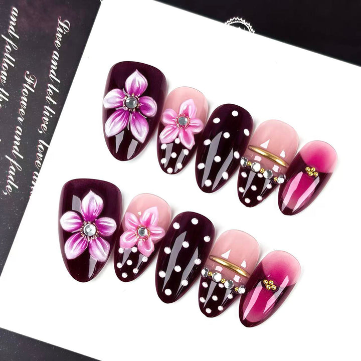 Decorative Press-On Nail Art Set with Floral Accents 1790746306