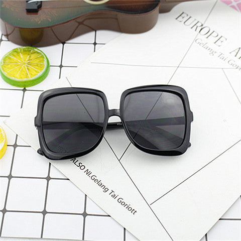 Women’s Geometric Sunglasses in Modern Design Stornfield