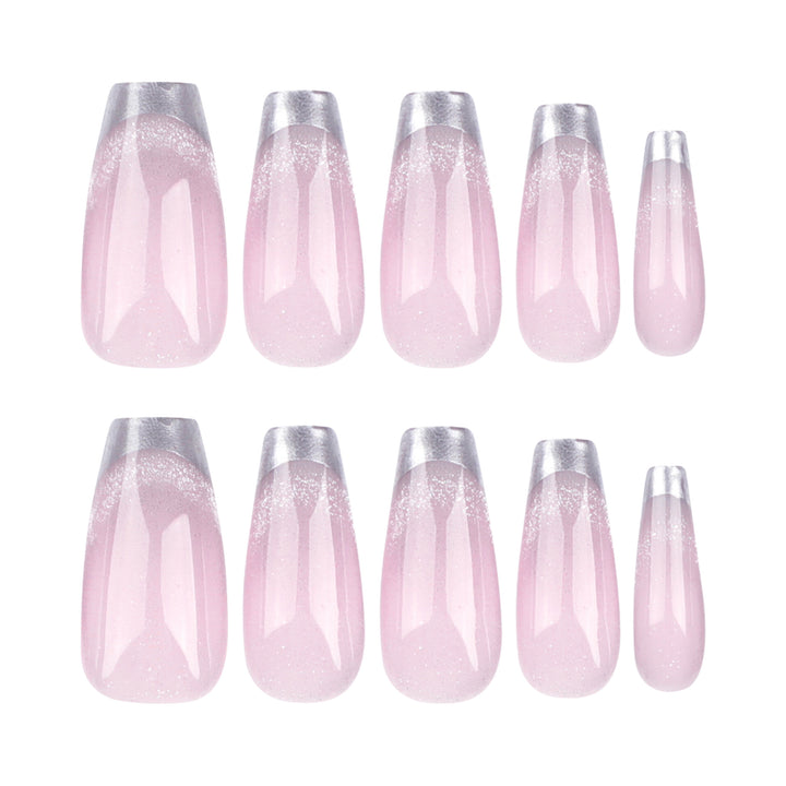 Shiny and elegant artificial nails Stornfield