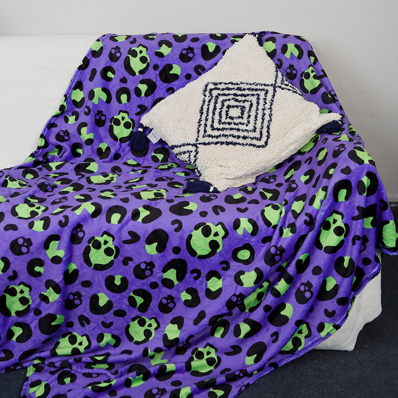Cuddly blanket with playful motifs of cats and rainbows Stornfield