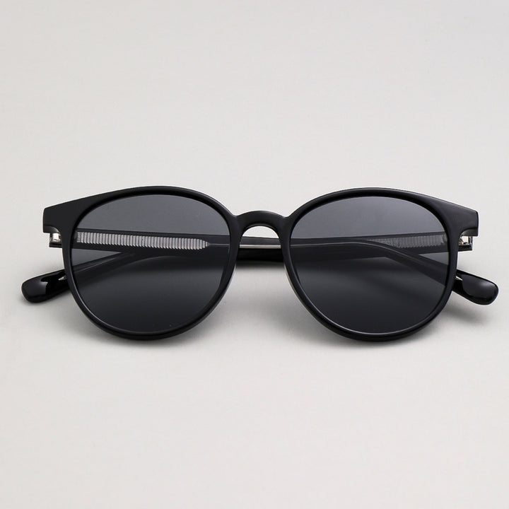 Women's fashionable sunglasses in an elegant, round design with UV protection Stornfield