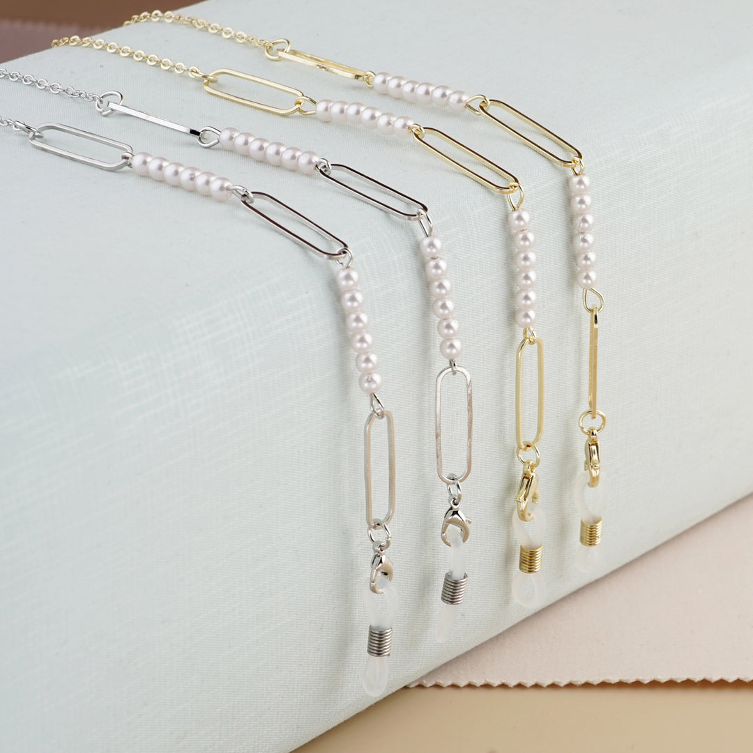 Elegant Pearl and Link Eyewear Chain Stornfield