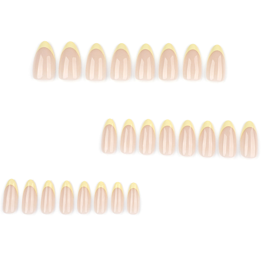 Elegant Nail Art with Gradient and Shine Stornfield