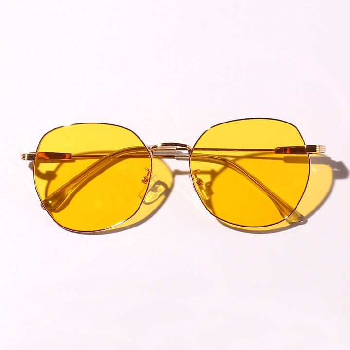 Women's striking geometric sunglasses with UV protection Stornfield