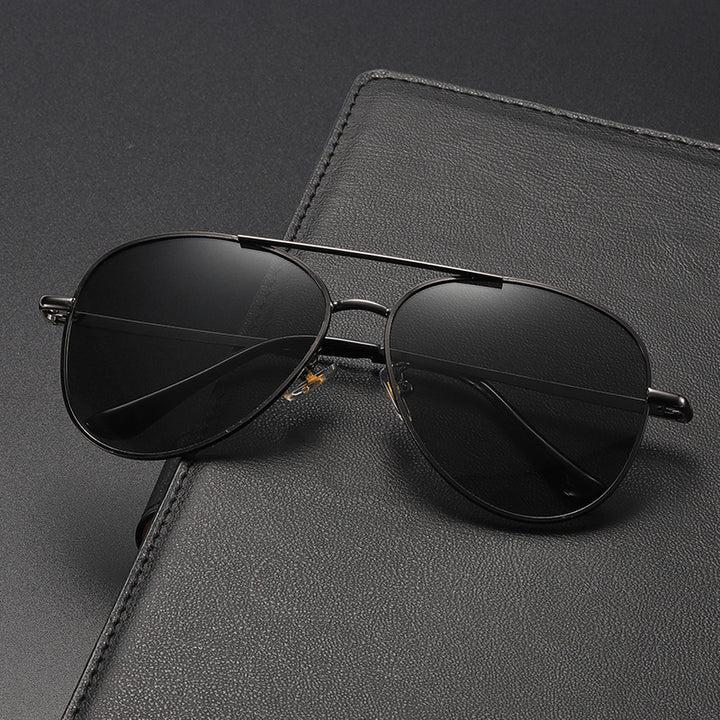 Men's Pilot Sunglasses with Polarized Lenses Stornfield