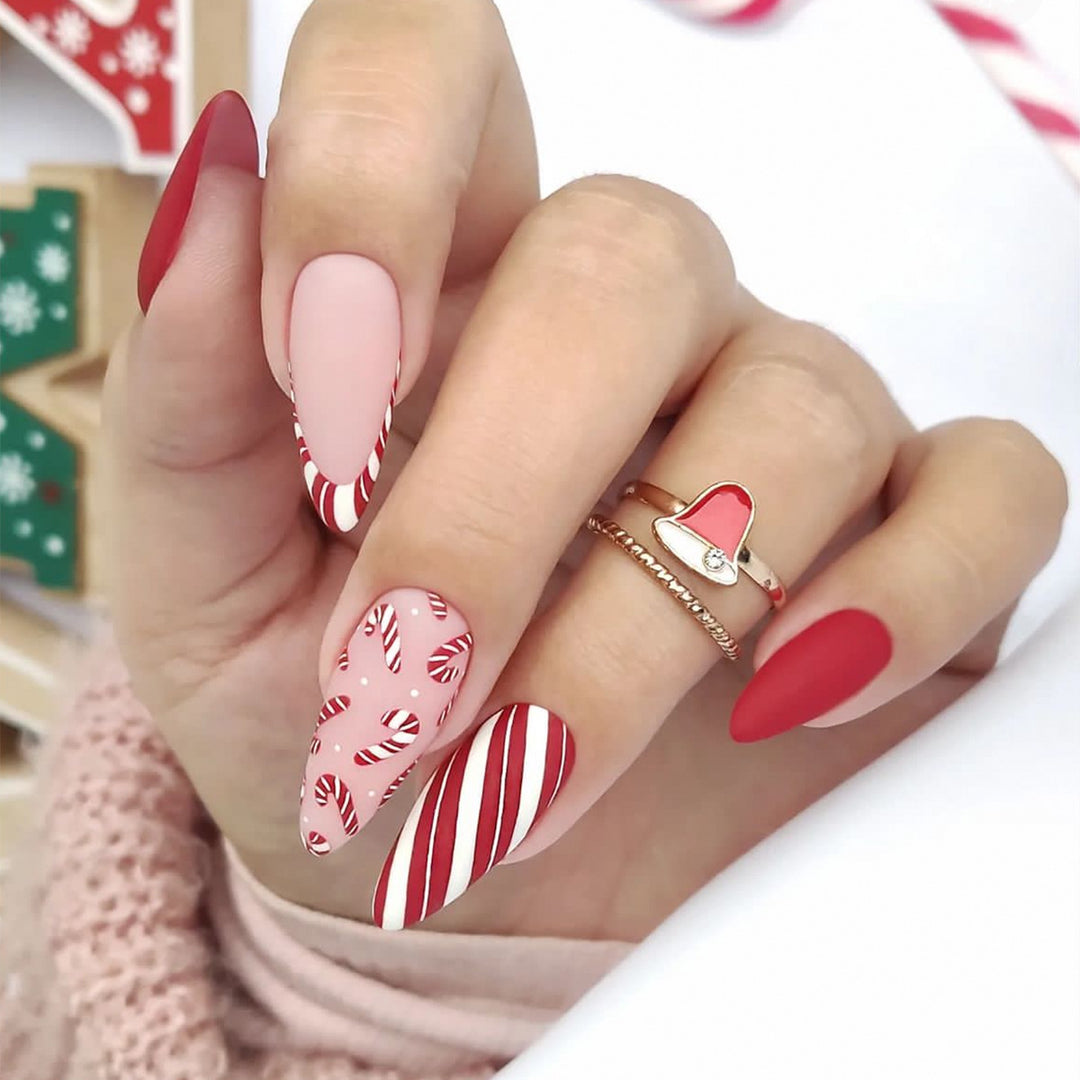 Holiday-Themed Nail Art Stornfield