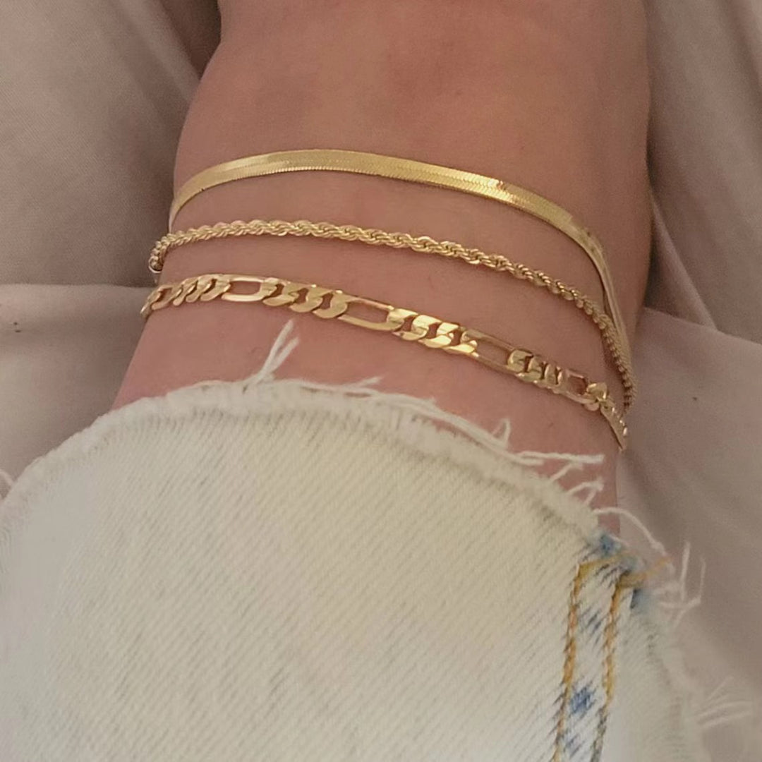 Elegant Three-Strand Link Bracelet Stornfield