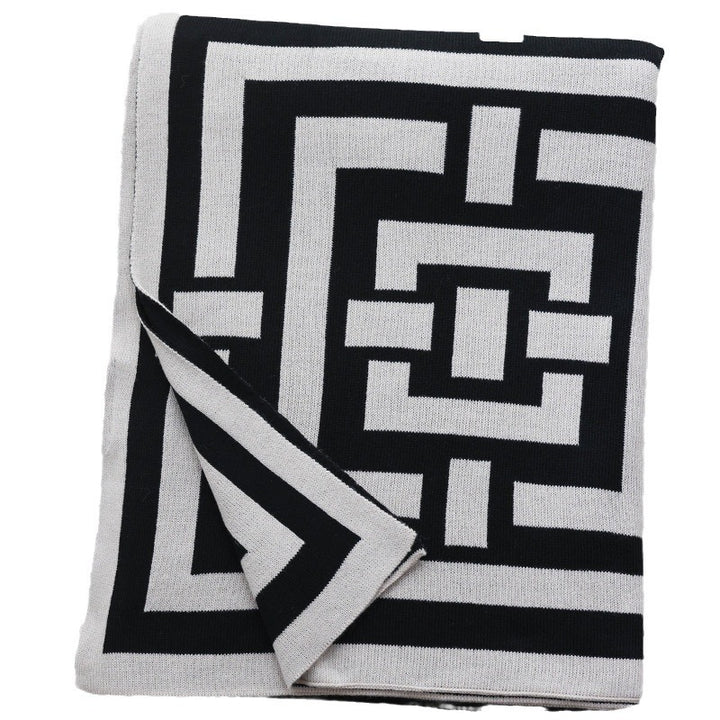 Geometric Pattern Decorative Bedspread