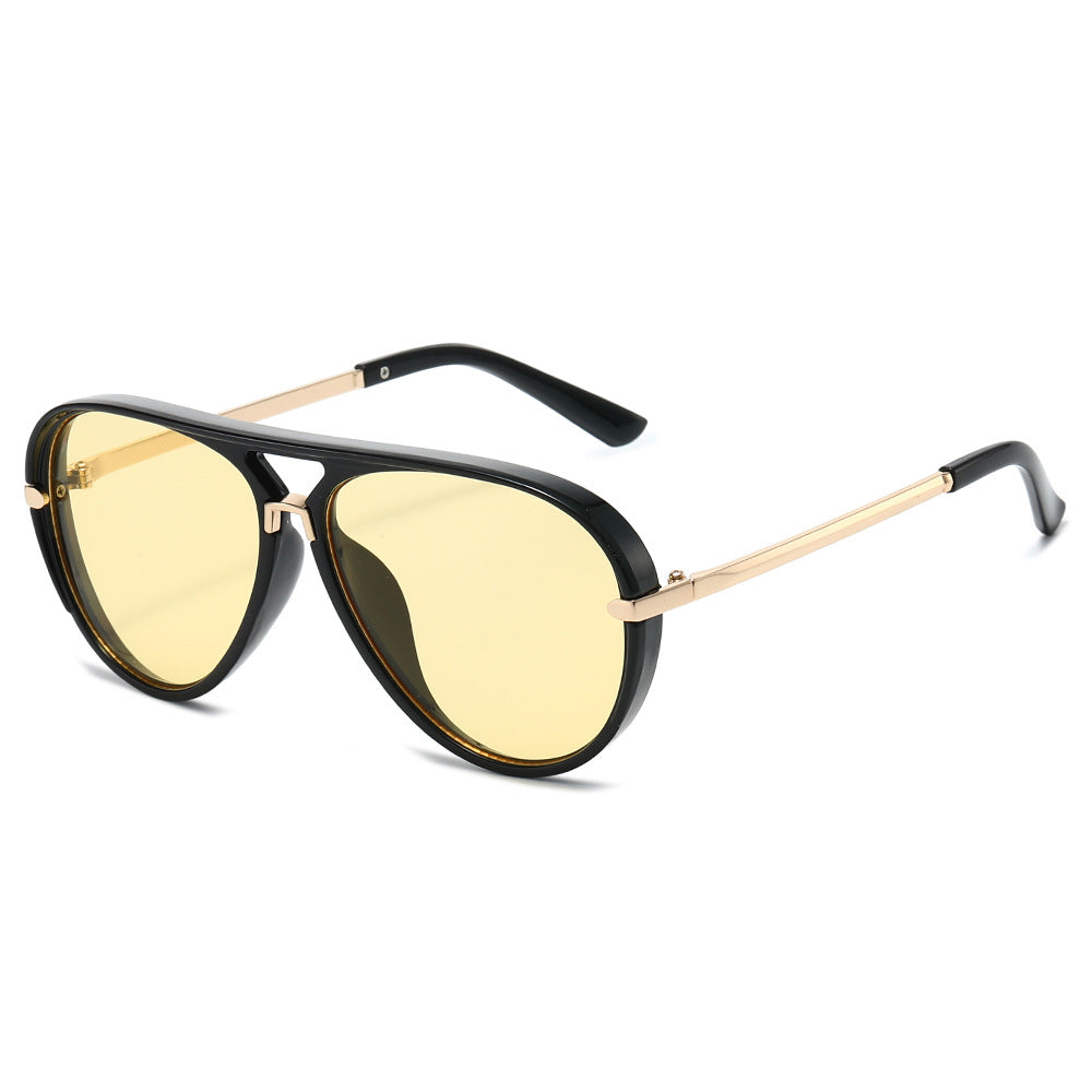 Elegant Aviator Sunglasses with Gold Accents Stornfield
