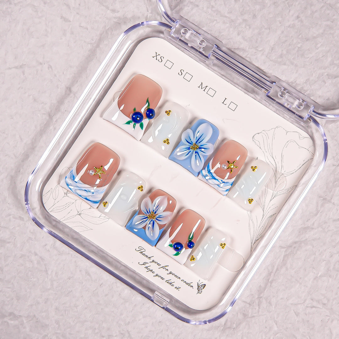Artistic Flower Design Press-On Nail Set