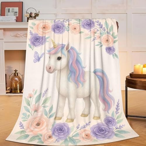 Fun Tropical Pineapple-Themed Fleece Throw Blanket