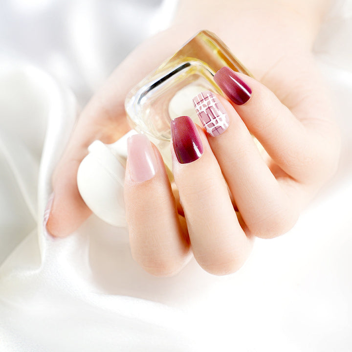 Stylish Gradient Press-On Nail Set Stornfield