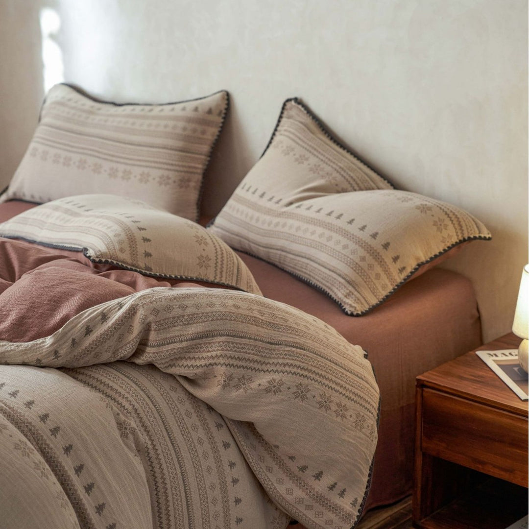 Cotton muslin duvet cover set with jacquard structure and Norwegian pattern