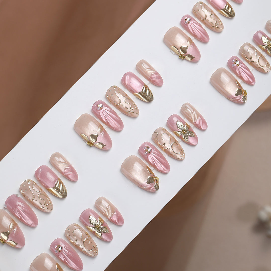 Elegant artificial nail set with floral decorations Stornfield