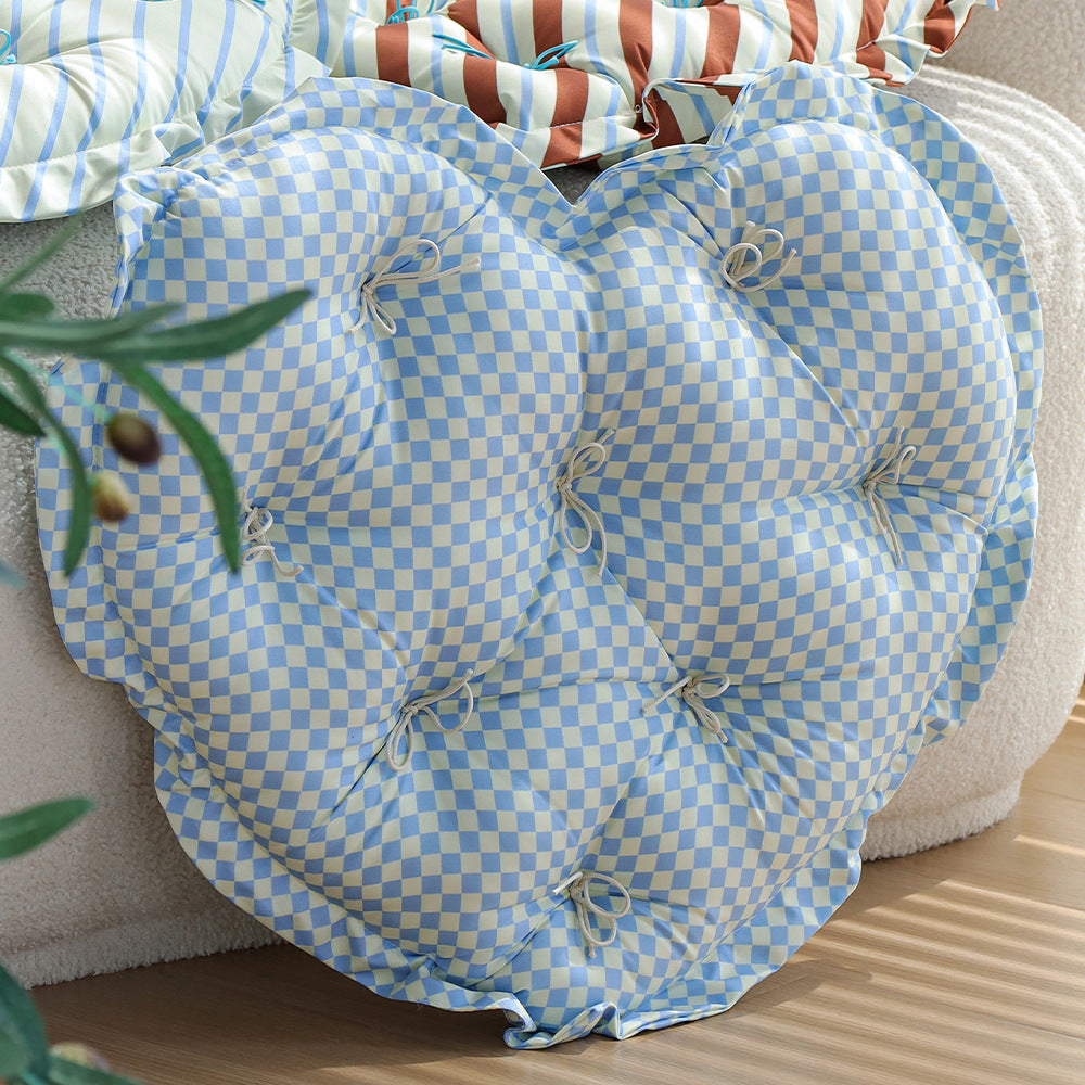 Heart-shaped seat cushion