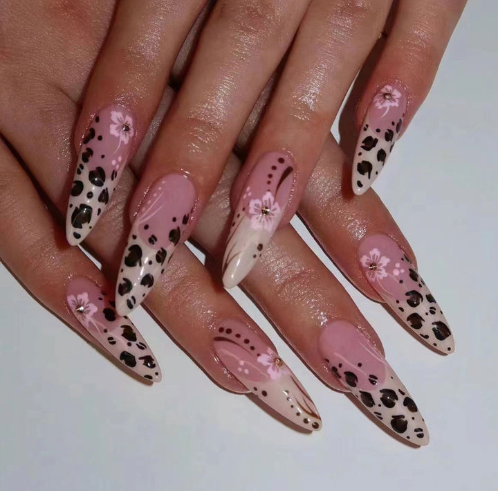 Designer Nail Art Stornfield